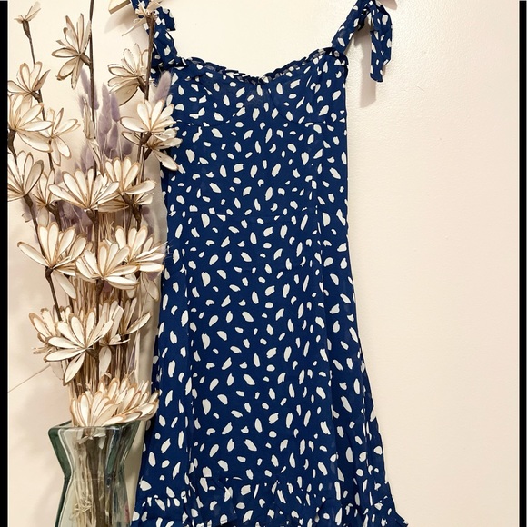 Reformation Christine Dress  Moray - Picture 9 of 15